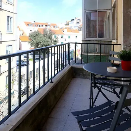 Apartment Mouraria House And Quiet With A Balcony *