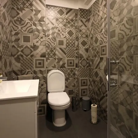 Mouraria House And Quiet With A Balcony