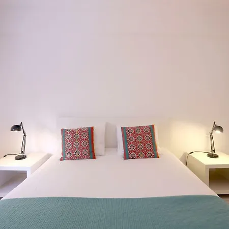 Mouraria House And Quiet With A Balcony Daire *